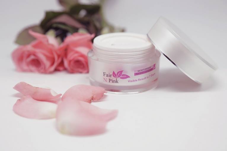 Fair N Pink Moisturiser Face Whitening Night Cream 2 Bottle reviews